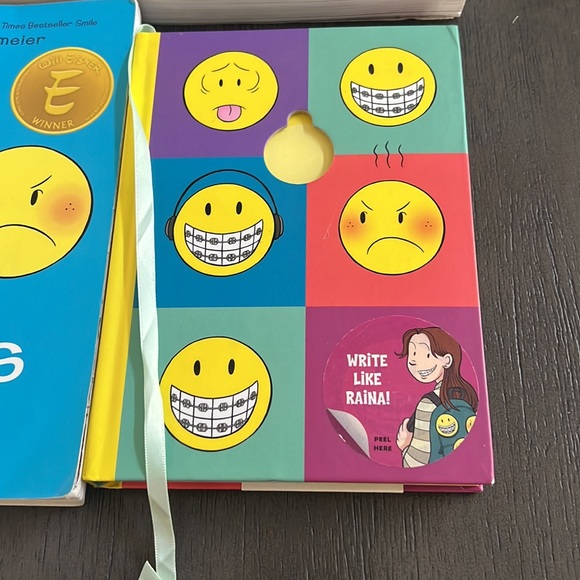 Raina Telgemeier Young Adult/Tween Book Bundle - Picture 7 of 7